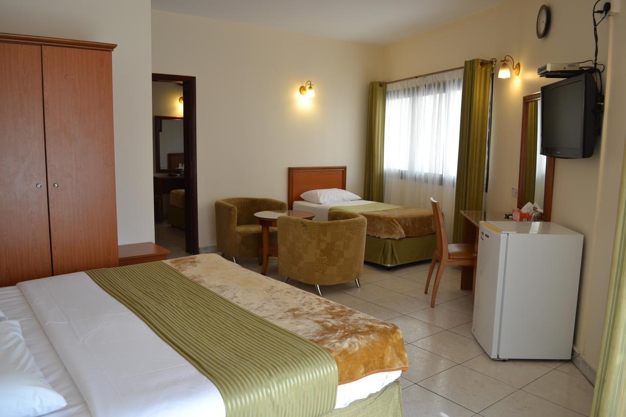 Tara Hotel Dubái Habitación foto